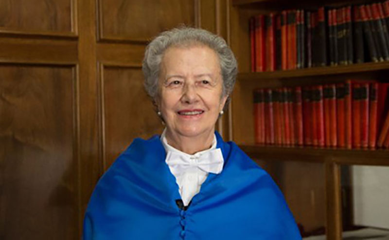 María Josefa Yzuel, investida  Doctora Honoris Causa por la Universidad de Granada