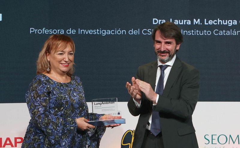 Laura Lechuga recibe el Premio de Proyectos de Innovación para la detección precoz del cáncer de pulmón